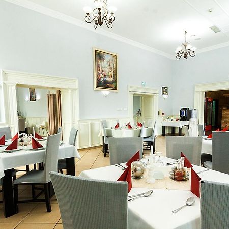 Astoria Hotel & Restaurant Gheorgheni  Buitenkant foto